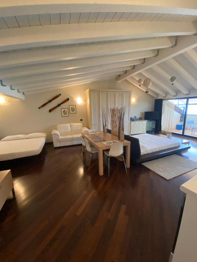 Molino Apartments Ντεζεντσάνο ντελ Γκάρντα Εξωτερικό φωτογραφία